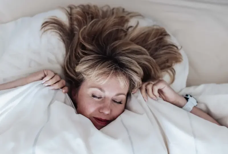 Améliorez santé, énergie et humeur grâce à notre formation sur le sommeil et la micro-sieste. Pour des journées plus sereines et productives.