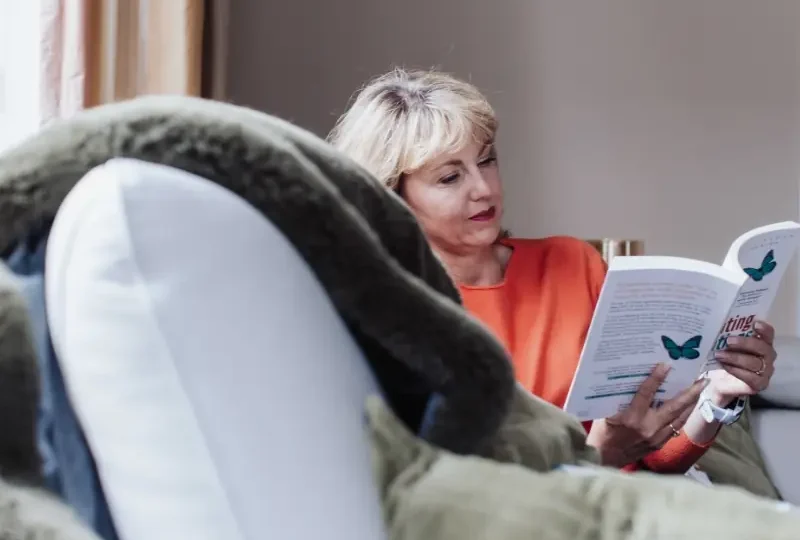 Initiez vos équipes à l’art de la pause efficace : rythmes, mouvement, détente, alternatives à la sédentarité pour plus d’énergie et de bien-être au travail.