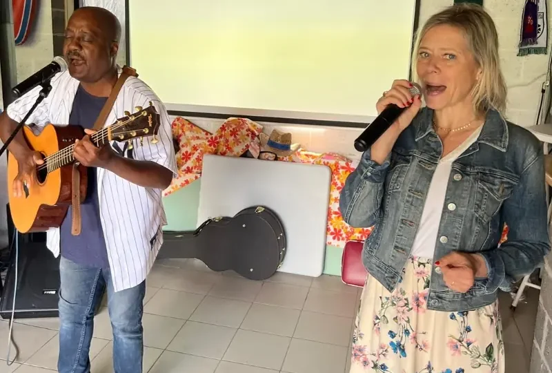 Boostez la motivation, la joie et la cohésion d’équipe grâce à la musique. Un atelier ludique pour vibrer, créer et se reconnecter en entreprise.