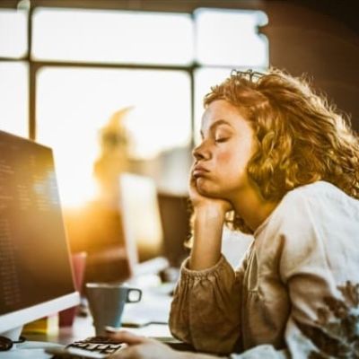 la sieste au travail comme levier de performance, santé et bien-être